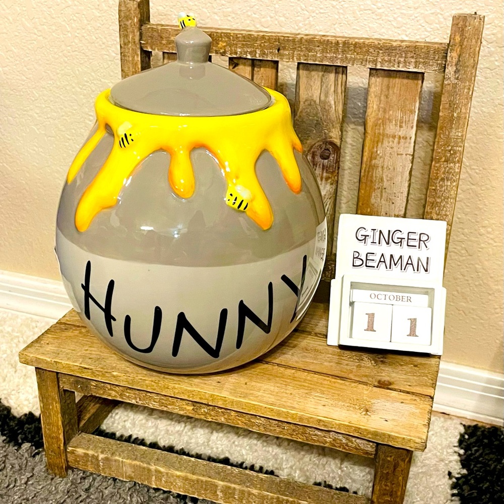 Disney Winnie the Pooh “HUNNY” Cookie Jar Canister